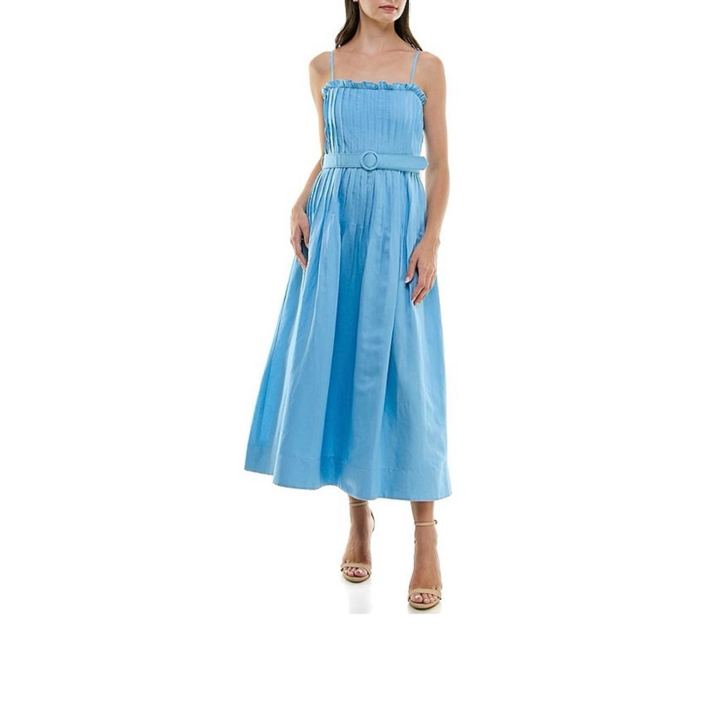 Women's Taylor Tuck Pleated
Fit & Flare Dress